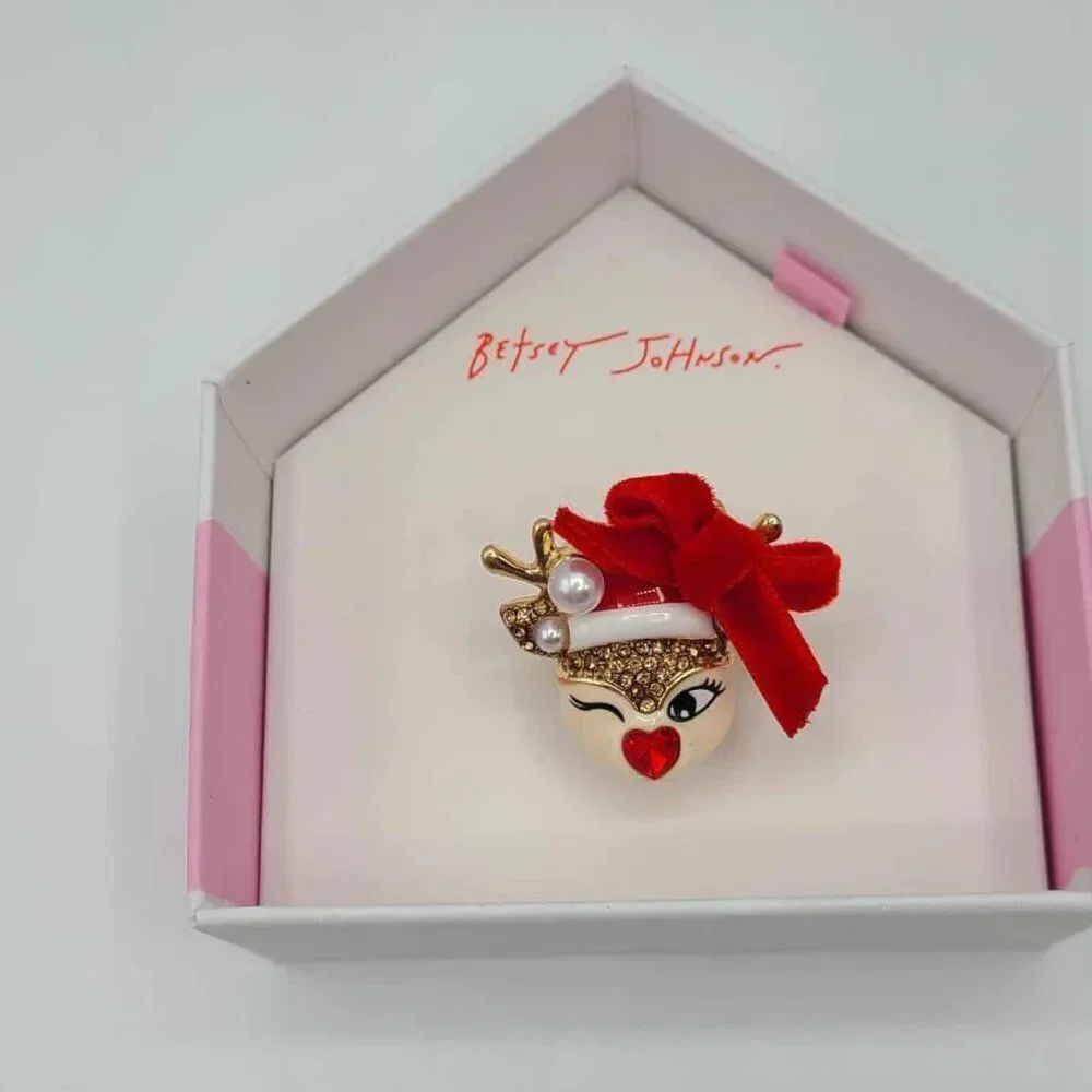 Betsey Johnson Winking Reindeer Stretch Ring OS  NEW!  NWT!